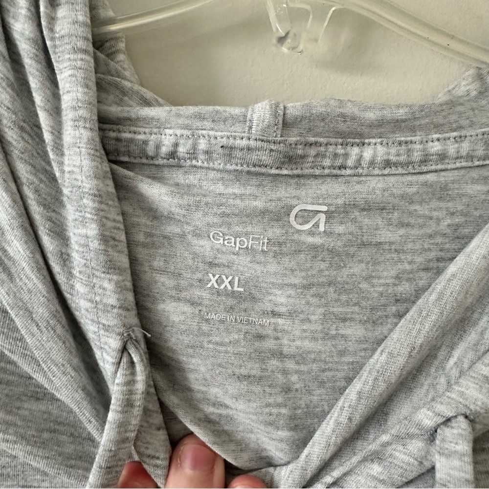 Gapfit gray cropped hoodie - Picture 3 of 3